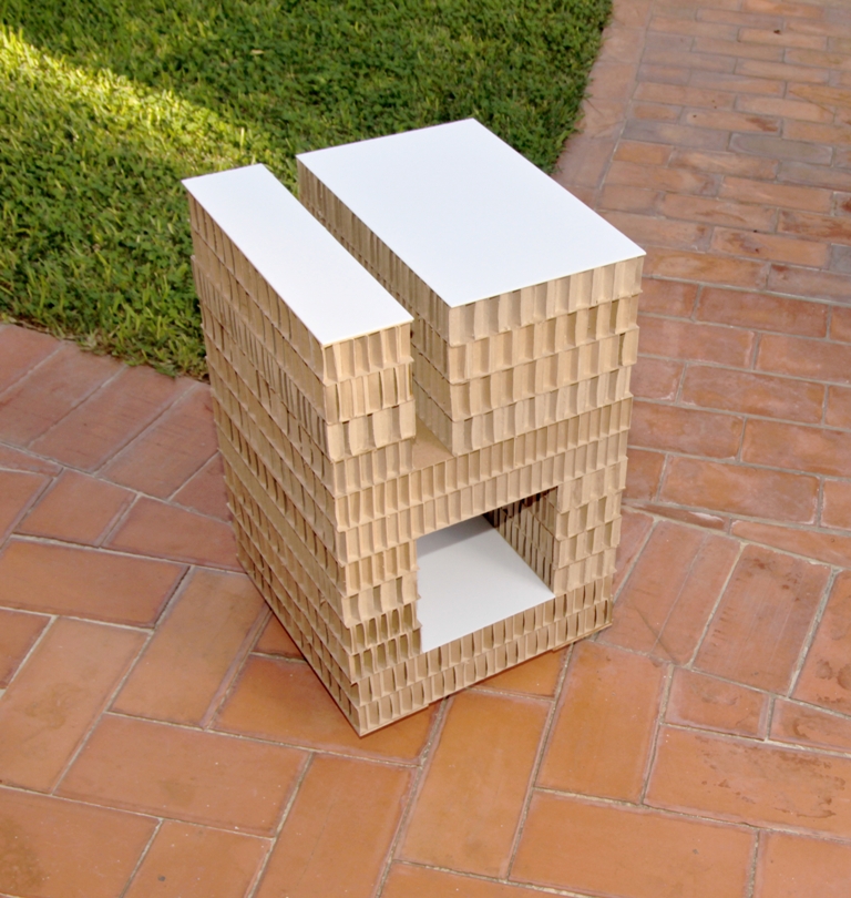 Modulo C, mobile in cartone alveolare