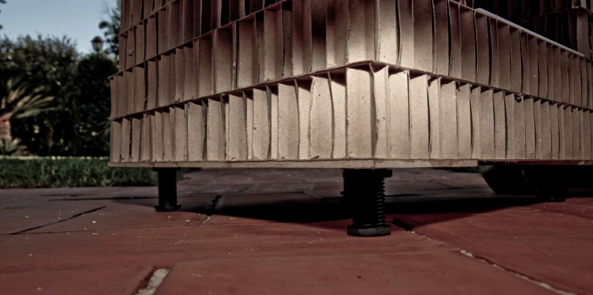 Modulo E, mobile in cartone alveolare